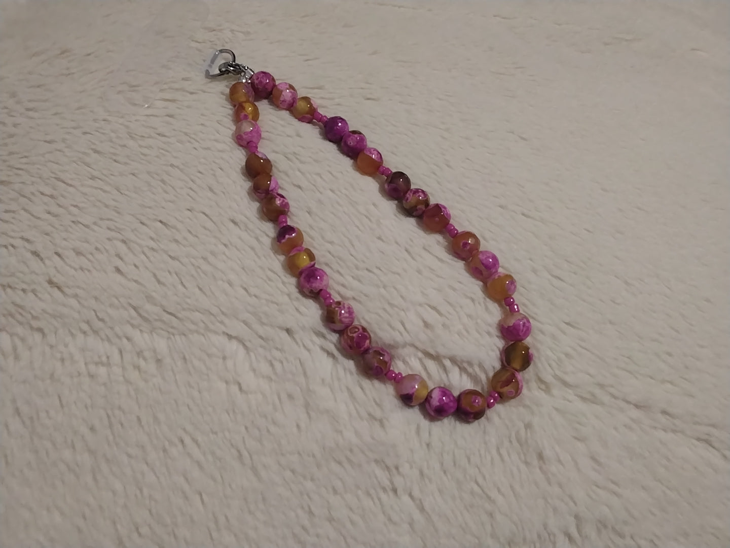 Agate Fuchsia, Éclat et Énergie