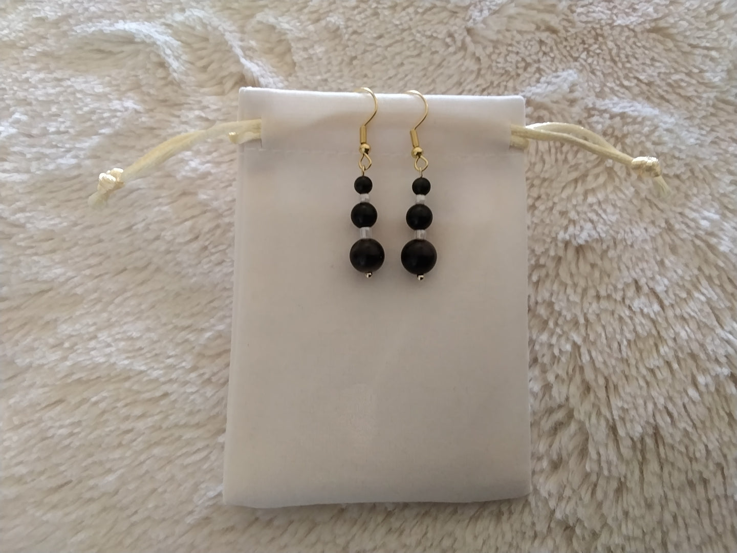 Éclipse Noire – Boucles d’oreilles pendantes en Obsidienne