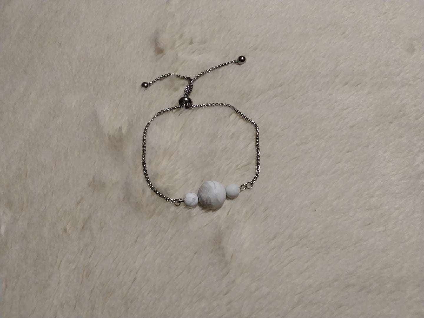 Bracelet Chaînette Élégance – Howlite Marbrée