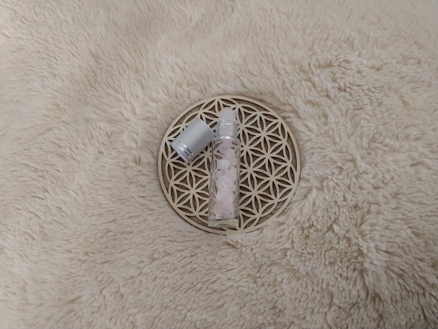 Roll-on Vide en Quartz Rose – Élégance & Énergie Douce