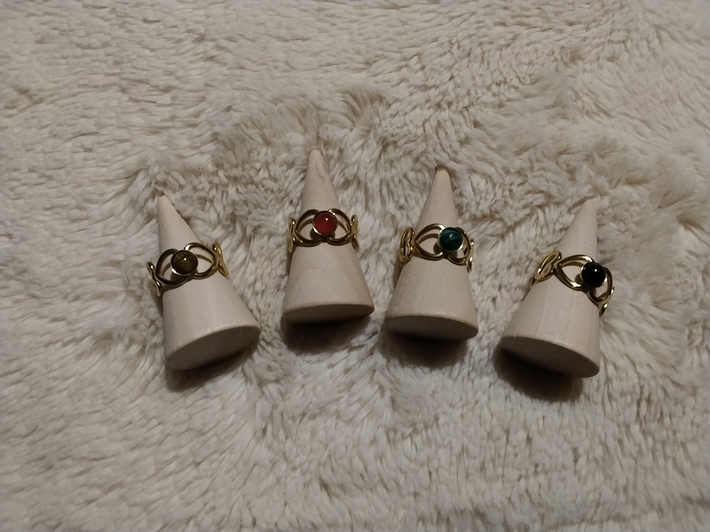 Bague coeur et pierre naturelle