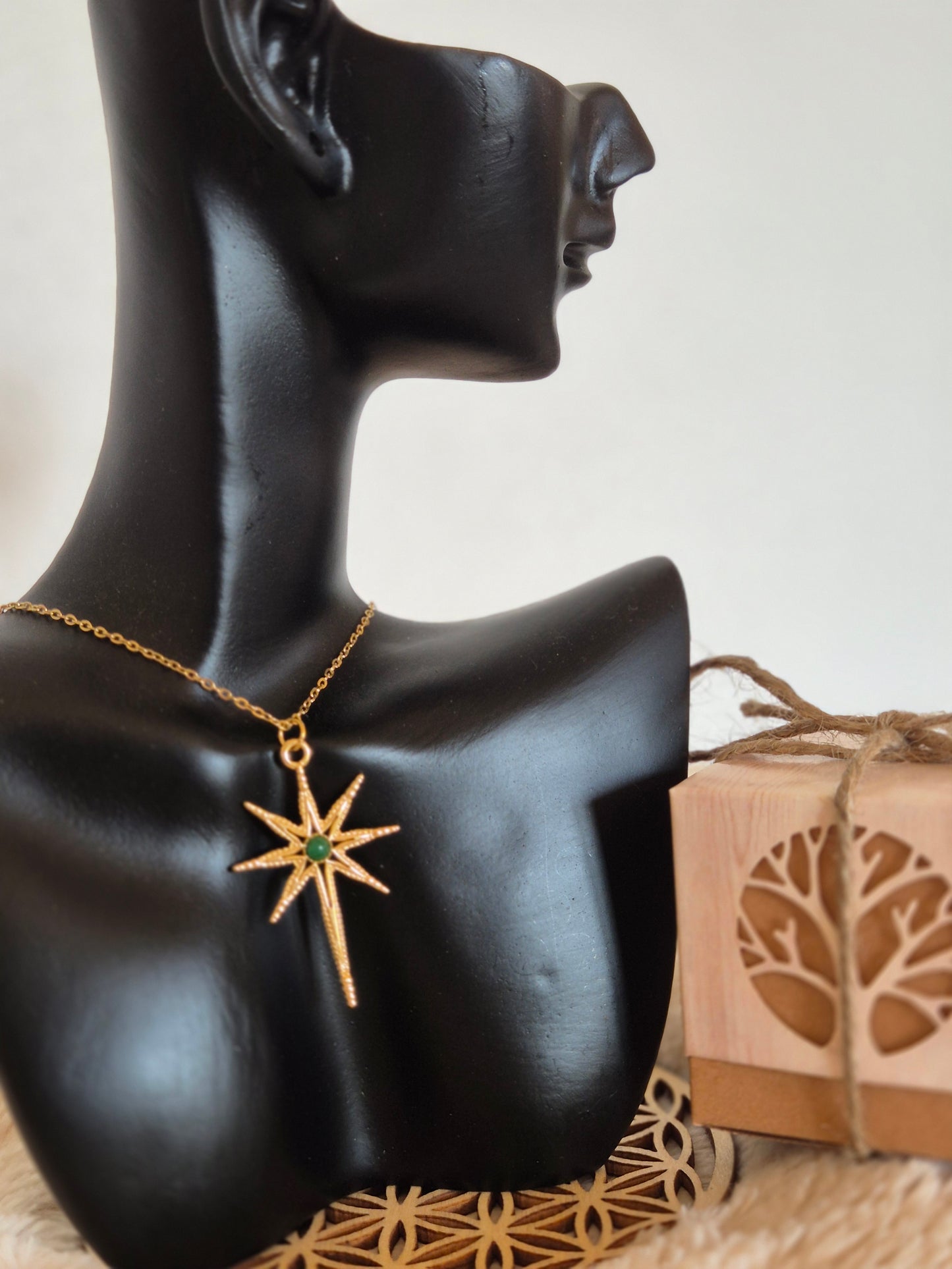 Collier étoile en acier inoxydable et pierre naturelle