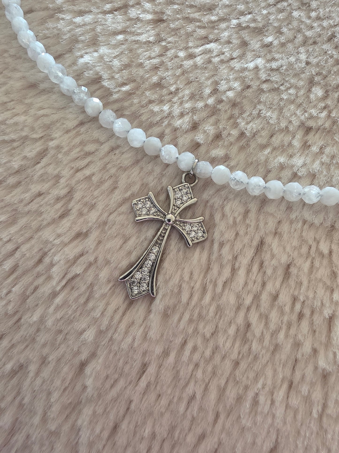 Collier croix religieuse
