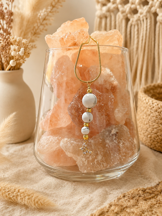 Collier howlite papillon